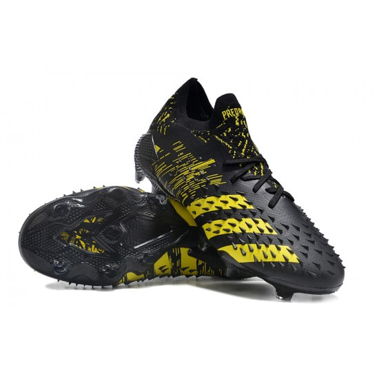 Kopačky Adidas Predator Freak.1 Low FG Černá Zlato