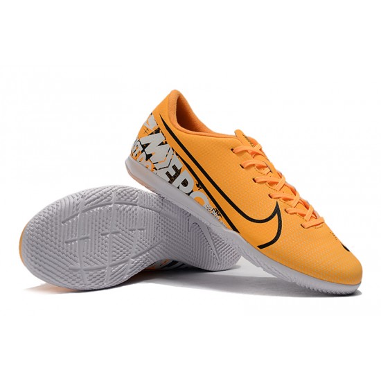 Kopačky Nike Mercurial Vapor 13 Academy IC oranžový