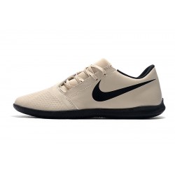 Kopačky Nike Phantom VNM Club IC Cream Bílý