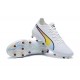 Kopačky Puma King Ultimate Icon MG Low-Top Bílý Multi